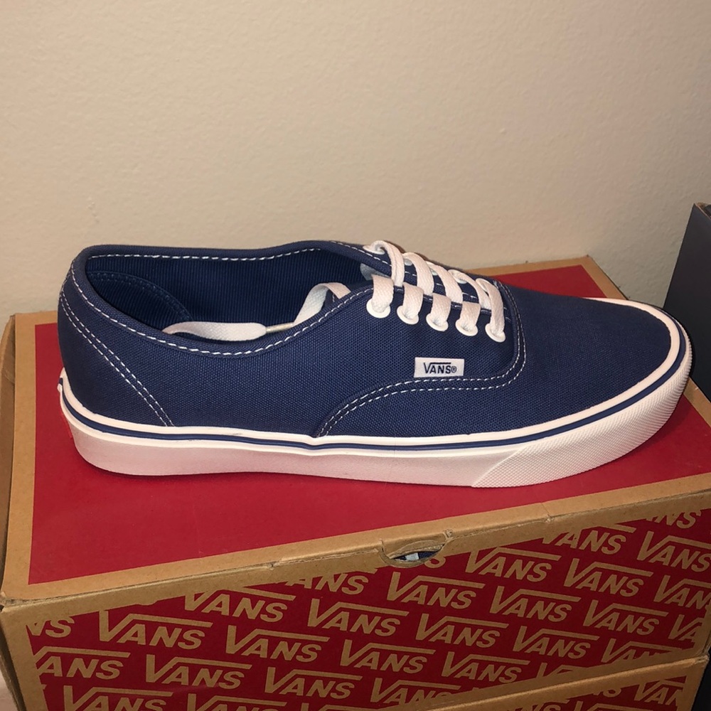 VANS authentic lite+ (NAVY) BRAND NEW IN BOX